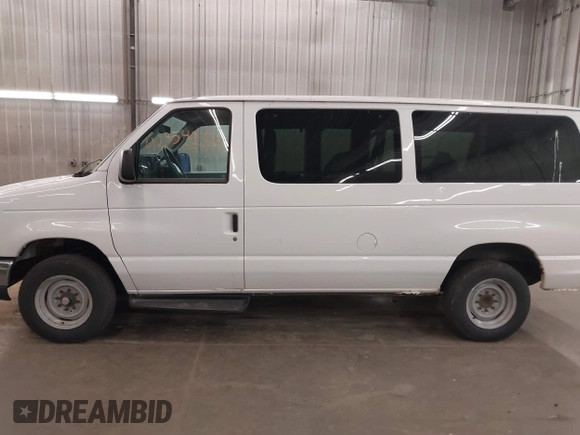 2013 Ford Econoline Passenger XL z VIN 1FBNE3BL7DDA62126, wystawiony jako IAAI lot #42354986 z przebiegiem 66 906 mil mil oraz . Historia ofert i sprzedaży dostępna na DreamBid. Obrazek 15.