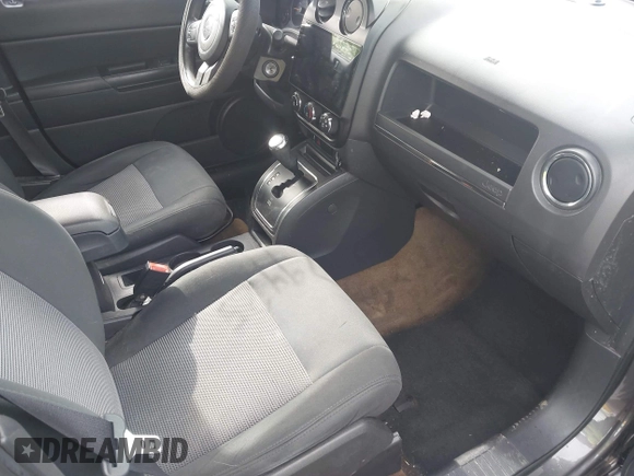 2016 Jeep Patriot Sport with VIN 1C4NJPBB7GD678001, listed as a IAAI auction lot 42079425 with 181,261 mi miles and . Bid and sale history available at carsss.com. Image 5.