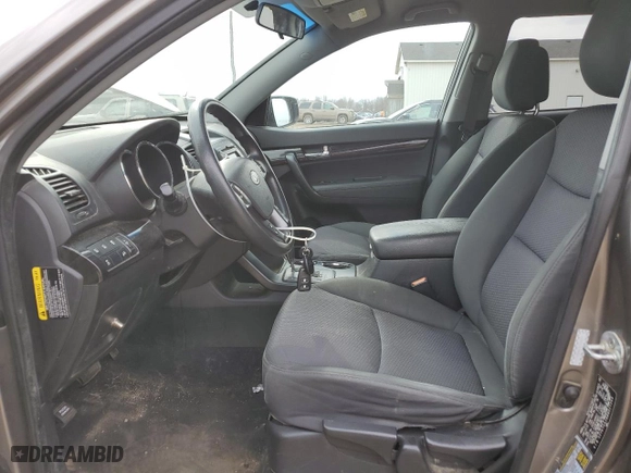 2011 Kia Sorento LX with VIN 5XYKTCA18BG021264, listed as a Copart auction lot 53424785 with 175,749 mi miles and Clean Title. Bid and sale history available at carsss.com. Image 7.