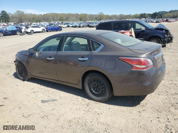 2015 Nissan Altima 2.5 S with VIN 1N4AL3AP2FN302304, listed as a Copart auction lot 49842355 with 207,321 mi miles and Clean Title. Bid and sale history available at carsss.com. Image 2.
