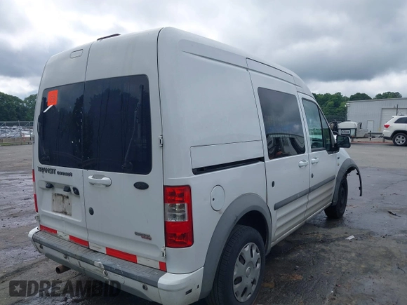 2013 Ford Transit Connect XLT z VIN NM0KS9BN4DT174168, wystawiony jako IAAI lot #42383777 z przebiegiem 370 728 mil mil oraz . Historia ofert i sprzedaży dostępna na DreamBid. Obrazek 4.
