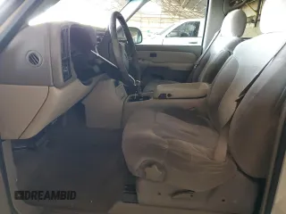 2000 Chevrolet Suburban LS with VIN 3GNEC16T9YG109043, listed as a Copart auction lot 77372784 with 228,042 mi miles and Salvage title. Bid and sale history available at DreamBid. Image 7.