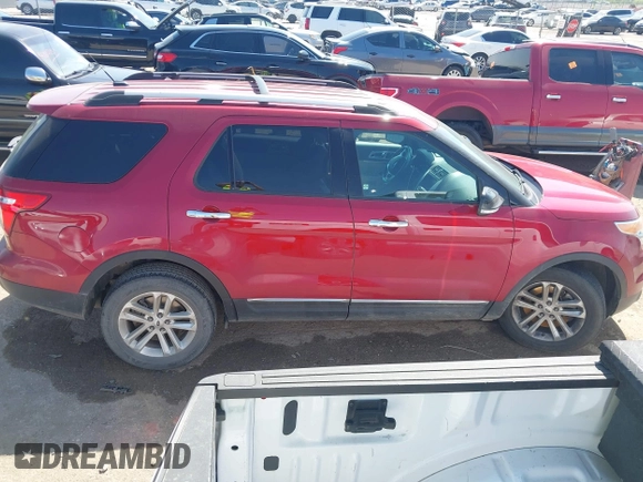 2015 Ford Explorer XLT with VIN 1FM5K7D83FGA12356, listed as a IAAI auction lot 42005845 with 146,196 mi miles and . Bid and sale history available at carsss.com. Image 13.