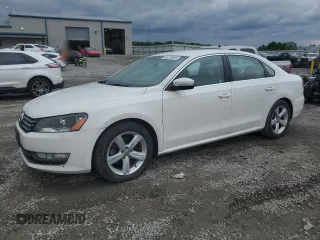 2015 Volkswagen Passat Limited Edition Edition z VIN 1VWAT7A38FC086417, wystawiony jako Copart lot #55379685 z przebiegiem 179 415 mil mil oraz Szkoda całkowita • Salvage title. Historia ofert i sprzedaży dostępna na DreamBid. Obrazek 1.