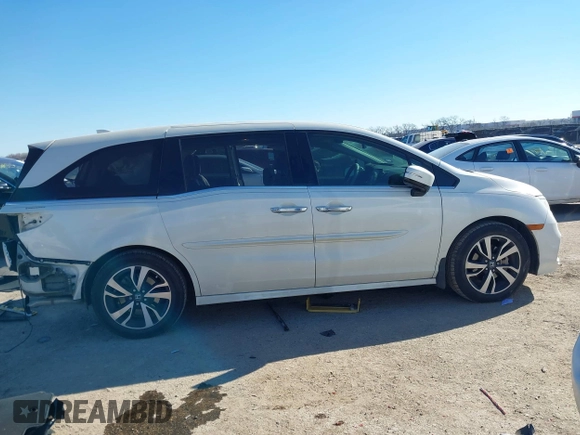 2018 Honda Odyssey Elite with VIN 5FNRL6H94JB065862, listed as a IAAI auction lot 41382127 with 101,774 mi miles and . Bid and sale history available at DreamBid. Image 13.