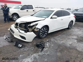 2018 Nissan Altima 2.5 SV with VIN 1N4AL3AP5JC216408, listed as a IAAI auction lot 41481988 with 216,407 mi miles. Bid and sale history available at carsss.com. Image 17.