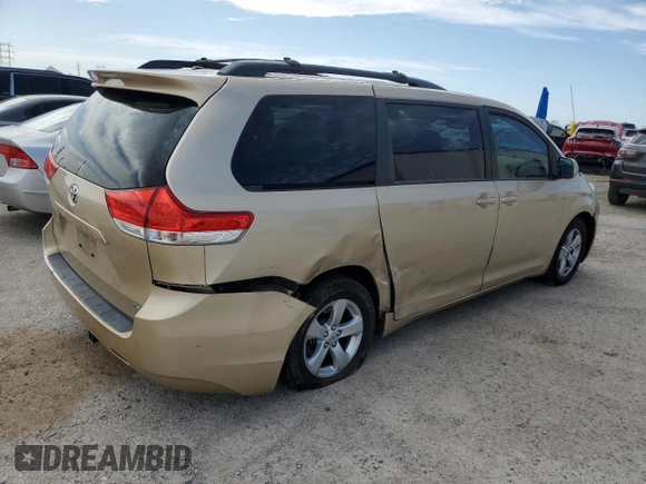 2012 Toyota Sienna LE AAS с VIN 5TDKK3DC6CS276676, выставлен на аукционе Copart как лот 56898135 с пробегом 167 432 миль миль и Списание • Salvage title. История ставок и продаж доступна на DreamBid. Изображение 3.