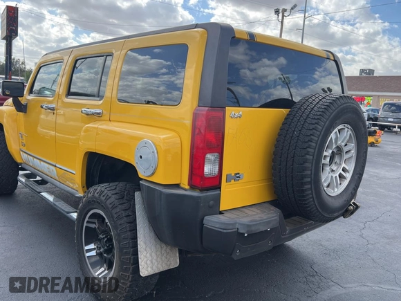 2007 Hummer H3 SUV with VIN 5GTDN13E278167948, listed as a Copart auction lot 78698974 with 123,909 mi miles and Clean Title. Bid and sale history available at carsss.com. Image 3.