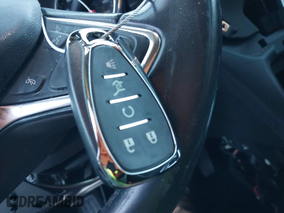 2020 Chevrolet Equinox LT z VIN 2GNAXKEV2L6276893, wystawiony jako IAAI lot #41317709 z przebiegiem 112 437 mil mil oraz . Historia ofert i sprzedaży dostępna na DreamBid. Obrazek 11.