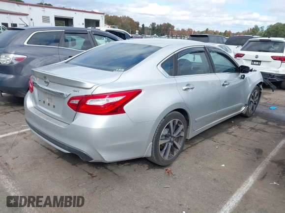 2016 Nissan Altima 2.5 S with VIN 1N4AL3AP4GC165136, listed as a IAAI auction lot 40798811 with 149,439 mi miles. Bid and sale history available at carsss.com. Image 4.