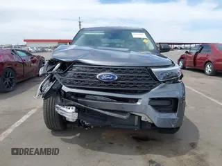 2022 Ford Explorer с VIN 1FMSK8BHXNGC20082, выставлен на аукционе IAAI как лот 42386663 с пробегом 10 807 миль миль и . История ставок и продаж доступна на DreamBid. Изображение 6.