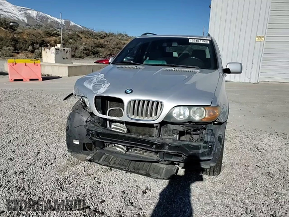2005 BMW X5 4.4i with VIN 5UXFB53525LV14607, listed as a Copart auction lot 50407195 with 139,660 mi miles and Salvage Title. Bid and sale history available at carsss.com. Image 12.