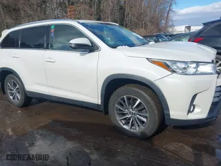 2019 Toyota Highlander SE with VIN 5TDJZRFH4KS597505, listed as a IAAI auction lot 41504122 with 59,347 mi miles. Bid and sale history available at carsss.com. Image 13.
