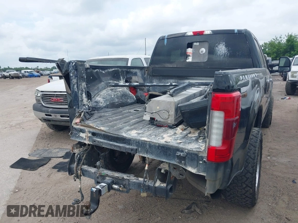 2017 Ford F-250 Lariat with VIN 1FT7W2BT0HEC51082, listed as a IAAI auction lot 42148223 with 164,951 mi miles and . Bid and sale history available at DreamBid. Image 4.