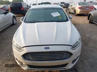 2013 Ford Fusion SE with VIN 3FA6P0HR1DR292942, listed as a IAAI auction lot 42806320 with 203,448 mi miles and . Bid and sale history available at DreamBid. Image 6.
