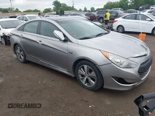 2012 Hyundai Sonata Hybrid z VIN KMHEC4A43CA025040, wystawiony jako IAAI lot #42354875 z przebiegiem 114 551 mil mil oraz . Historia ofert i sprzedaży dostępna na DreamBid. Obrazek 1.