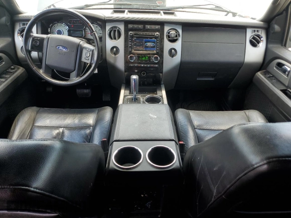 2013 Ford Expedition Limited z VIN 1FMJU2A50DEF11632, wystawiony jako Copart lot #55976345 z przebiegiem 176 168 mil mil oraz Szkoda całkowita • Salvage title. Historia ofert i sprzedaży dostępna na DreamBid. Obrazek 8.