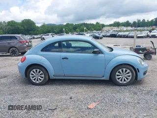 2015 Volkswagen Beetle Fleet Edition z VIN 3VWF17AT5FM611508, wystawiony jako IAAI lot #42441498 z przebiegiem 98 536 mil mil oraz . Historia ofert i sprzedaży dostępna na DreamBid. Obrazek 13.