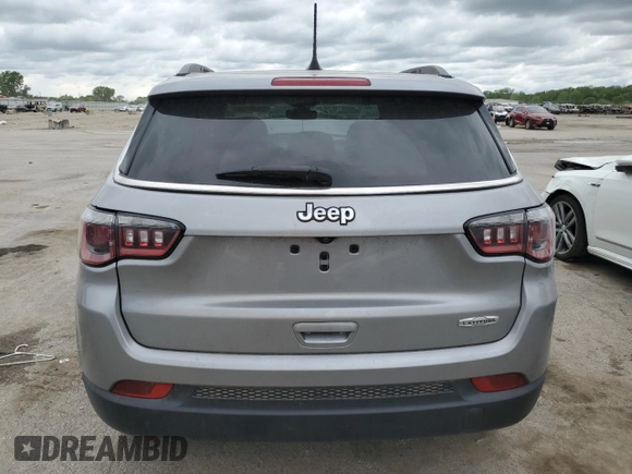 2019 Jeep Compass Latitude z VIN 3C4NJCBB5KT833253, wystawiony jako Copart lot #55097005 z przebiegiem 42 813 mil mil oraz Szkoda całkowita • Salvage title. Historia ofert i sprzedaży dostępna na DreamBid. Obrazek 6.