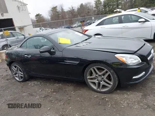 2015 Mercedes-Benz SLK-Class SLK 250 with VIN WDDPK4HA5FF111457, listed as a IAAI auction lot 41816350 with 35,524 mi miles. Bid and sale history available at carsss.com. Image 13.
