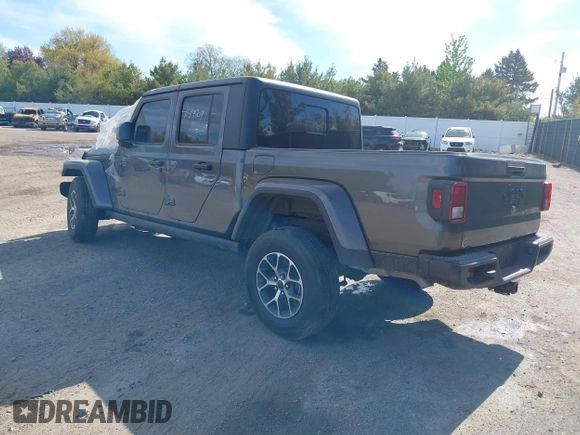 2024 Jeep Gladiator Willys with VIN 1C6HJTAG7RL109913, listed as a IAAI auction lot 41419209 with 6,581 mi miles and . Bid and sale history available at DreamBid. Image 3.