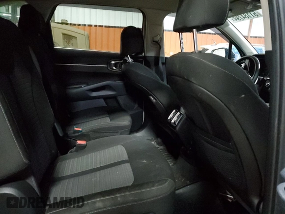 2021 Kia Sorento X-Line z VIN 5XYRGDLF8MG038912, wystawiony jako Copart lot #46582275 z przebiegiem 130 794 mil mil oraz Szkoda całkowita • Salvage title. Historia ofert i sprzedaży dostępna na DreamBid. Obrazek 11.
