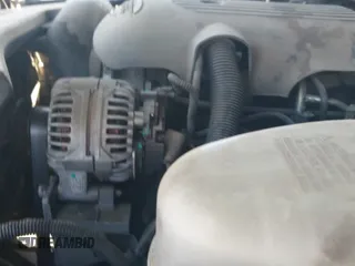 2006 Chevrolet Tahoe LS z VIN 1GNEC13VX6R145410, wystawiony jako IAAI lot #42257839 z przebiegiem 178 659 mil mil oraz . Historia ofert i sprzedaży dostępna na DreamBid. Obrazek 19.