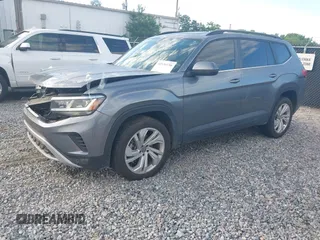 2022 Volkswagen Atlas SE with VIN 1V2JR2CA6NC518824, listed as a IAAI auction lot 42334150 with 88,184 mi miles and . Bid and sale history available at DreamBid. Image 2.