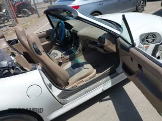 1997 BMW 3 Series Z3 1.9 z VIN 4USCH7323VLB79374, wystawiony jako IAAI lot #42371934 z przebiegiem 161 418 mil mil oraz . Historia ofert i sprzedaży dostępna na DreamBid. Obrazek 5.