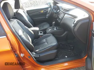 2017 Nissan Rogue S z VIN JN1BJ1CP9HW016617, wystawiony jako IAAI lot #41997886 z przebiegiem 97 431 mil mil oraz . Historia ofert i sprzedaży dostępna na DreamBid. Obrazek 5.