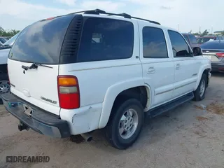 2003 Chevrolet Tahoe LT with VIN 1GNEC13Z53R314957, listed as a IAAI auction lot 42035283 with 358,174 mi miles. Bid and sale history available at carsss.com. Image 4.
