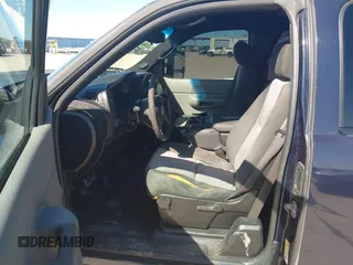 2007 Chevrolet Silverado 1500 Work Truck with VIN 1GCEK19C87E501718, listed as a IAAI auction lot 41971348 with 349,954 mi miles. Bid and sale history available at carsss.com. Image 5.
