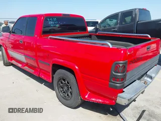 1999 Dodge 1500 z VIN 1B7HC13Z3XJ522717, wystawiony jako IAAI lot #41990467 z przebiegiem 146 472 mil mil oraz . Historia ofert i sprzedaży dostępna na DreamBid. Obrazek 3.