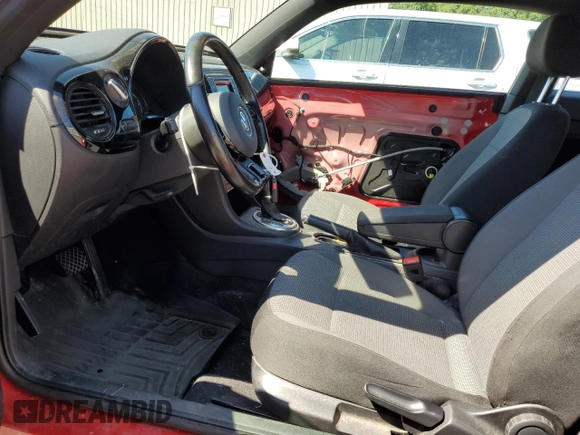 2019 Volkswagen Beetle S с VIN 3VWFD7AT6KM710758, выставлен на аукционе Copart как лот 69589594 с пробегом 94 316 миль миль и Списание • Salvage title. История ставок и продаж доступна на DreamBid. Изображение 7.