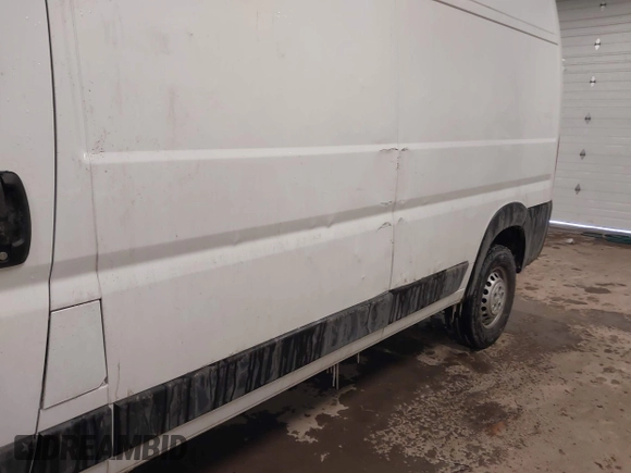 2024 Ram ProMaster Cargo Tradesman with VIN 3C6LRVDG6RE139987, listed as a IAAI auction lot 41597585 with 13,041 mi miles and . Bid and sale history available at DreamBid. Image 5.