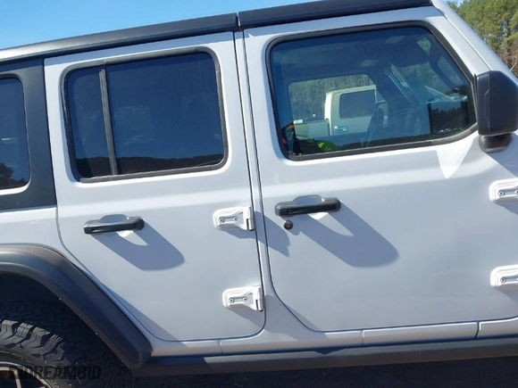 2024 Jeep Wrangler Rubicon with VIN 1C4PJXFG5RW337606, listed as a IAAI auction lot 41621430 with 17,611 mi miles. Bid and sale history available at carsss.com. Image 12.