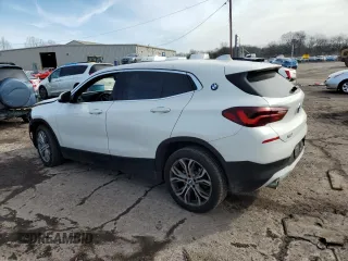 2022 BMW X2 sDrive28i z VIN WBXYH9C03N5U27844, wystawiony jako Copart lot #43806475 z przebiegiem 68 770 mil mil oraz Szkody całkowita. Historia ofert i sprzedaży dostępna na DreamBid. Obrazek 2.