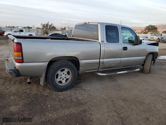 2002 Chevrolet Silverado 1500 LT with VIN 2GCEC19T321425882, listed as a Copart auction lot 81347164 with 189,162 mi miles and Salvage Title. Bid and sale history available at carsss.com. Image 3.