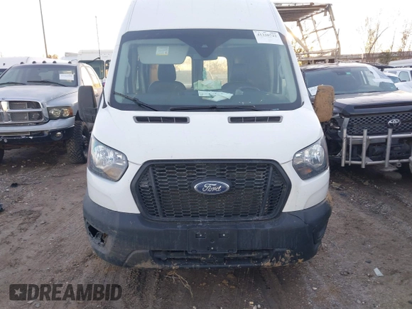 2023 Ford Transit Cargo z VIN 1FTBR3X89PKA82787, wystawiony jako IAAI lot #41330722 z przebiegiem 76 536 mil mil oraz . Historia ofert i sprzedaży dostępna na DreamBid. Obrazek 12.