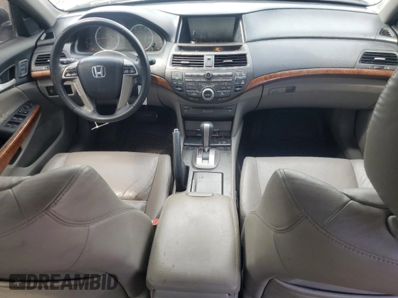 2011 Honda Accord EX-L z VIN 1HGCP3F86BA012529, wystawiony jako Copart lot #57605635 z przebiegiem 176 186 mil mil oraz Szkoda całkowita • Salvage title. Historia ofert i sprzedaży dostępna na DreamBid. Obrazek 8.