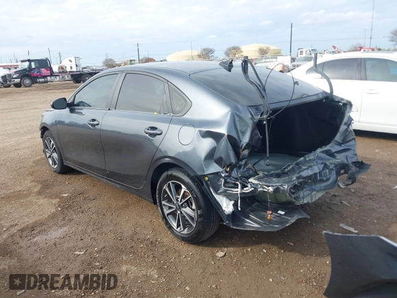2024 Kia Forte LXS with VIN 3KPF24AD9RE709771, listed as a IAAI auction lot 41351206 with 8,009 mi miles and . Bid and sale history available at DreamBid. Image 3.