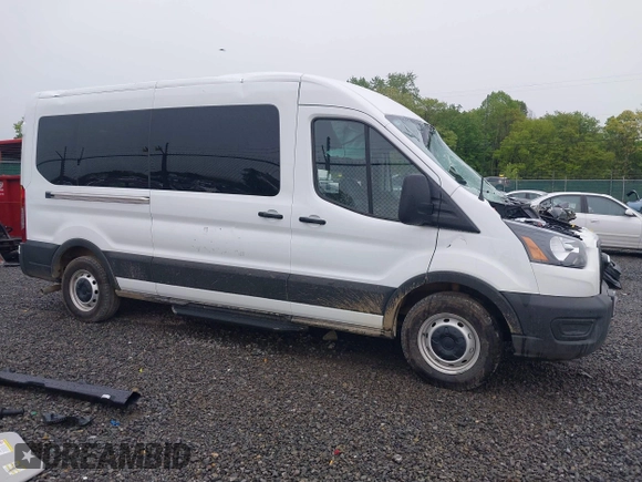 2024 Ford Transit Passenger XL with VIN 1FBAX2C89RKB89363, listed as a IAAI auction lot 42216151 with 1,496 mi miles and . Bid and sale history available at DreamBid. Image 14.