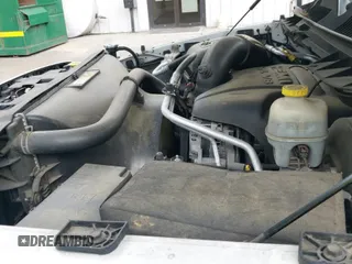 2014 Ram 1500 Express z VIN 1C6RR6KT0ES129463, wystawiony jako IAAI lot #42776198 z przebiegiem 114 318 mil mil oraz . Historia ofert i sprzedaży dostępna na DreamBid. Obrazek 19.