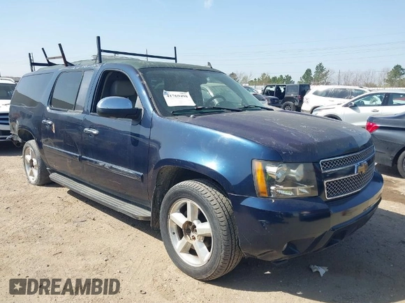 2008 Chevrolet Suburban LT w/3LT with VIN 1GNFK16328J113022, listed as a IAAI auction lot 41769498 with 160,487 mi miles. Bid and sale history available at carsss.com. Image 1.