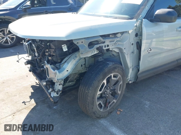 2024 Ford Bronco Sport Outer Banks z VIN 3FMCR9C60RRE22396, wystawiony jako IAAI lot #41671001 z przebiegiem 8 733 mil mil oraz . Historia ofert i sprzedaży dostępna na DreamBid. Obrazek 6.