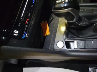 2023 Volkswagen Tiguan SE z VIN 3VV2B7AX8PM058650, wystawiony jako IAAI lot #42801702 z przebiegiem 39 472 mil mil oraz . Historia ofert i sprzedaży dostępna na DreamBid. Obrazek 24.