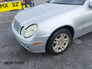 2004 Mercedes-Benz E 320 z VIN WDBUH65J24A396302, wystawiony jako IAAI lot #40853992 z przebiegiem 192 253 mil mil oraz . Historia ofert i sprzedaży dostępna na DreamBid. Obrazek 12.