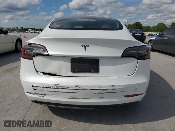 2019 Tesla Model 3 Mid Range z VIN 5YJ3E1EA5KF480188, wystawiony jako Copart lot #53817545 z przebiegiem 121 846 mil mil oraz Szkoda całkowita • Salvage title. Historia ofert i sprzedaży dostępna na DreamBid. Obrazek 6.