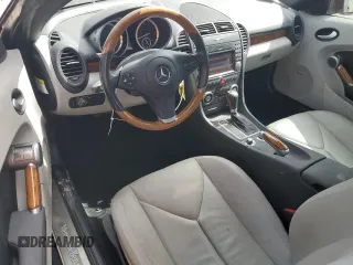 2009 Mercedes-Benz SLK 350 z VIN WDBWK58F49F209793, wystawiony jako Copart lot #58807035 z przebiegiem 58 005 mil mil oraz Szkoda całkowita • Salvage title. Historia ofert i sprzedaży dostępna na DreamBid. Obrazek 8.