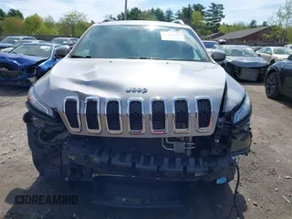 2018 Jeep Cherokee Latitude с VIN 1C4PJMCX0JD550224, выставлен на аукционе IAAI как лот 42181466 с пробегом 107 944 миль миль и . История ставок и продаж доступна на DreamBid. Изображение 12.